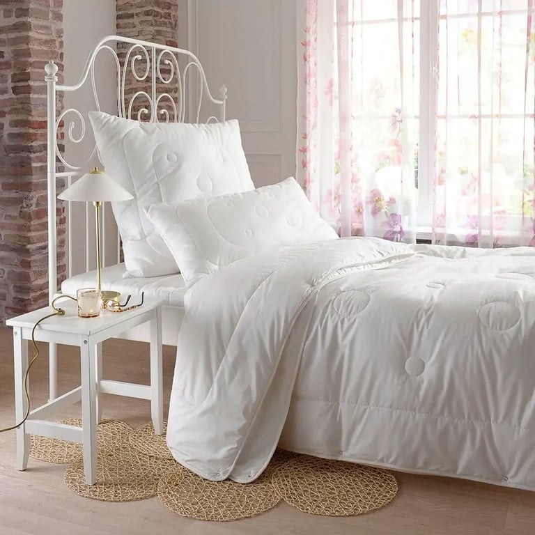 Naturtraum Tencel™ Lyocell 4-Jahreszeiten Bettdecke, Füllung: 50% Lyocell, 50% Polyester