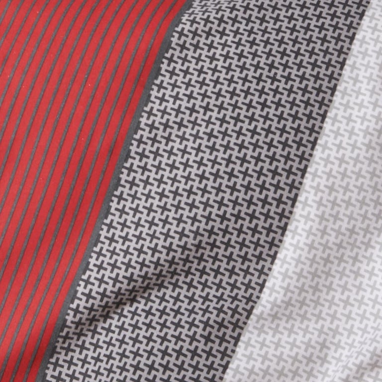 Traumschlaf Feinflanell Bettwäsche Nordic Stripe Red