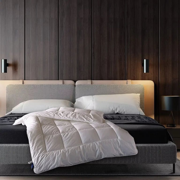 Hotelzimmer Bettdecken und Kopfkissen