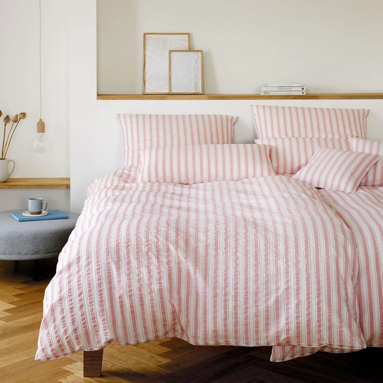 rot weiß gestreifte Seersucker Bettwäsche